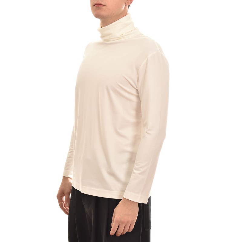 Diverse Smooth Feel Turtleneck Blouse-Off White