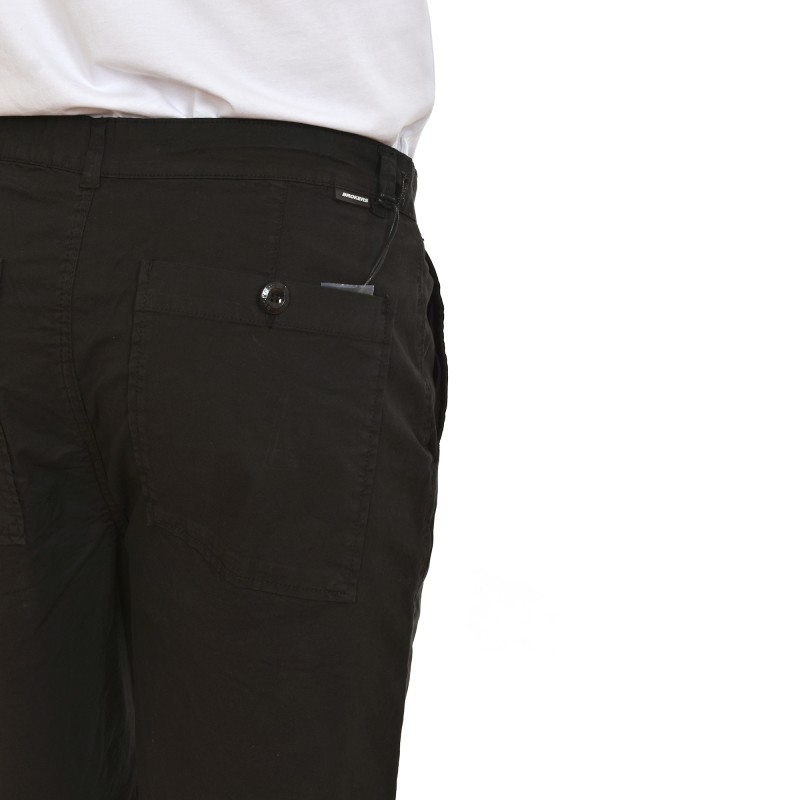 Brokers Baggy Shorts-Black