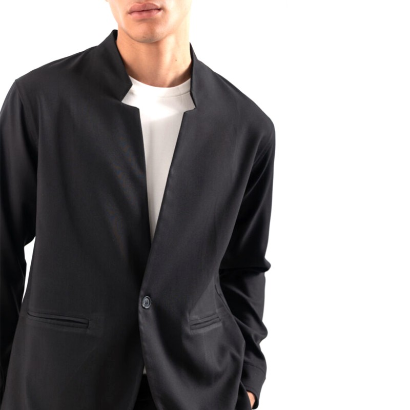 Vittorio Overshirt Jacket With A Mao Design Collar And Single-Black Vittorio Overshirt Jacket With A Mao Design Collar And Single-Black