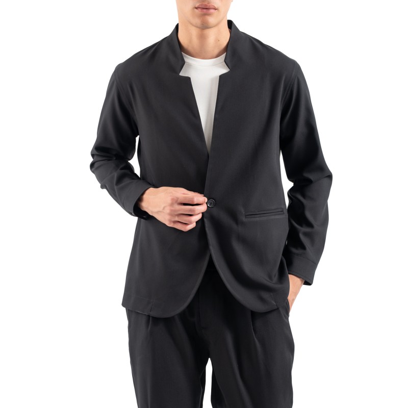 Vittorio Overshirt Jacket With A Mao Design Collar And Single-Black Vittorio Overshirt Jacket With A Mao Design Collar And Single-Black