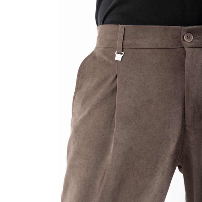 Vittorio Trousers With Elastic Waist In A Loose Fit Line-Brown