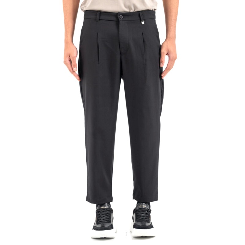 Vittorio Trousers Loose Fit Line-Black