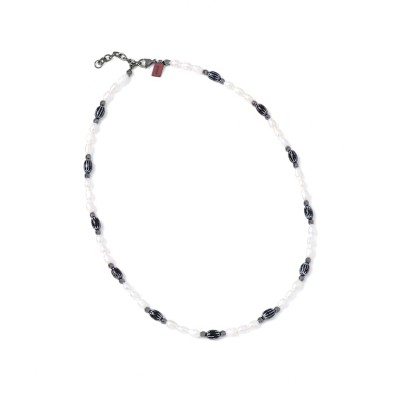 Hugo Necklace With Pearls-White
