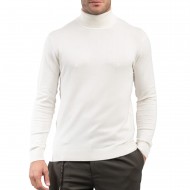 Vittorio Basic Turtleneck Sweater In Viscose Fabric-White