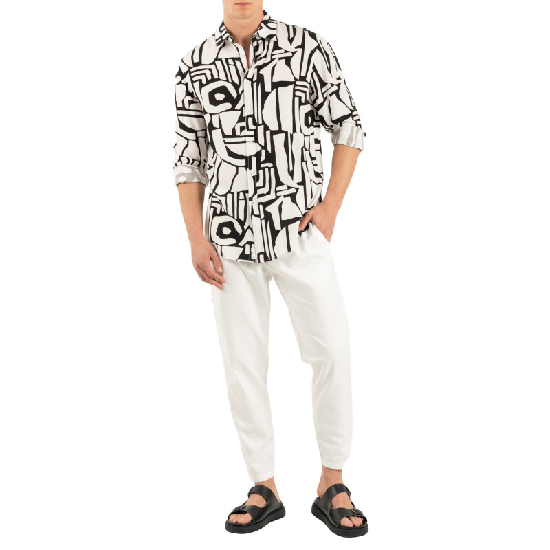 Vittorio Shirt Printed With A Pattern On The Fabric Structure-White/Black Vittorio Shirt Printed With A Pattern On The Fabric Structure-White/Black