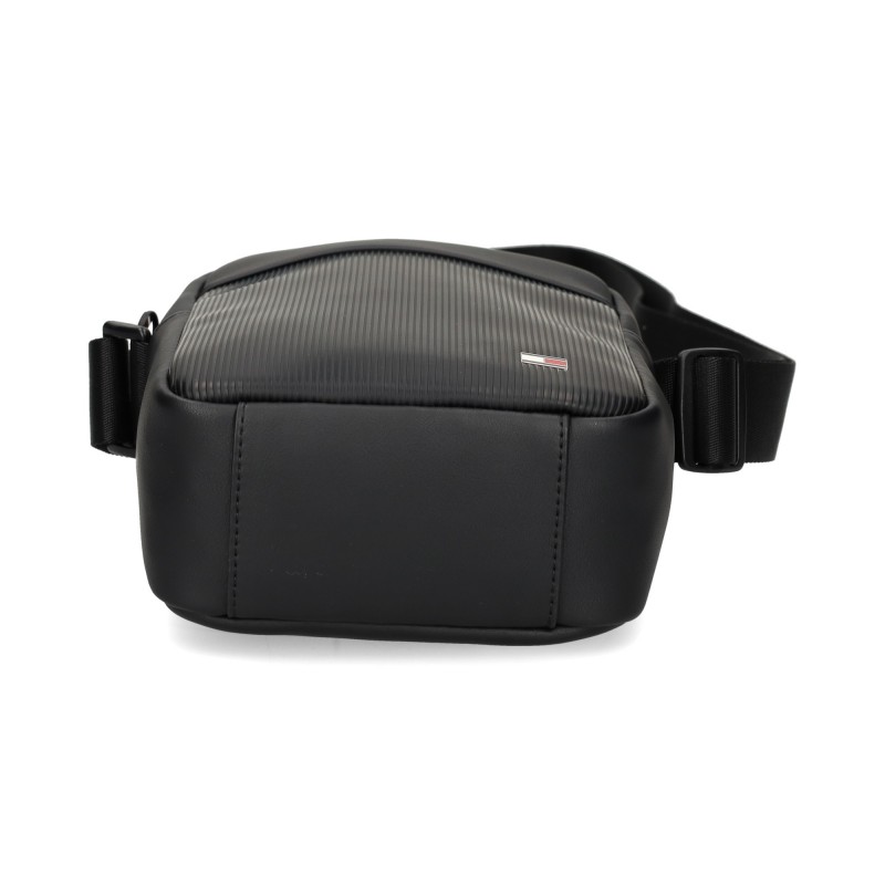 Tommy Hilfiger Reporter Bag Mini TH Flag-Black Tommy Hilfiger Reporter Bag Mini TH Flag-Black