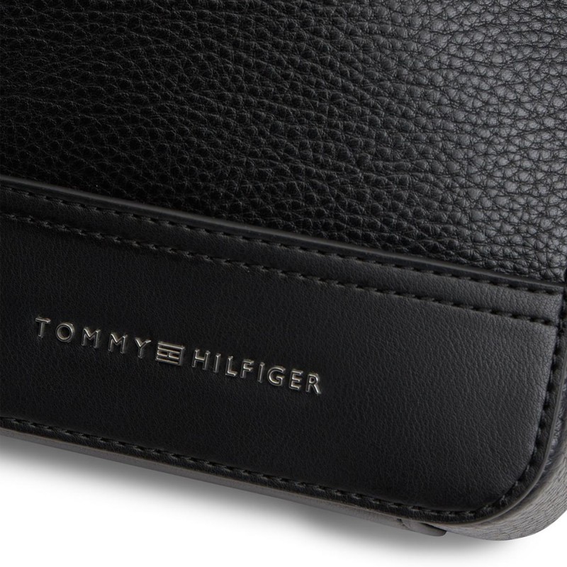 Tommy Hilfiger Bag Reporter TH Central Mini-Black Tommy Hilfiger Bag Reporter TH Central Mini-Black