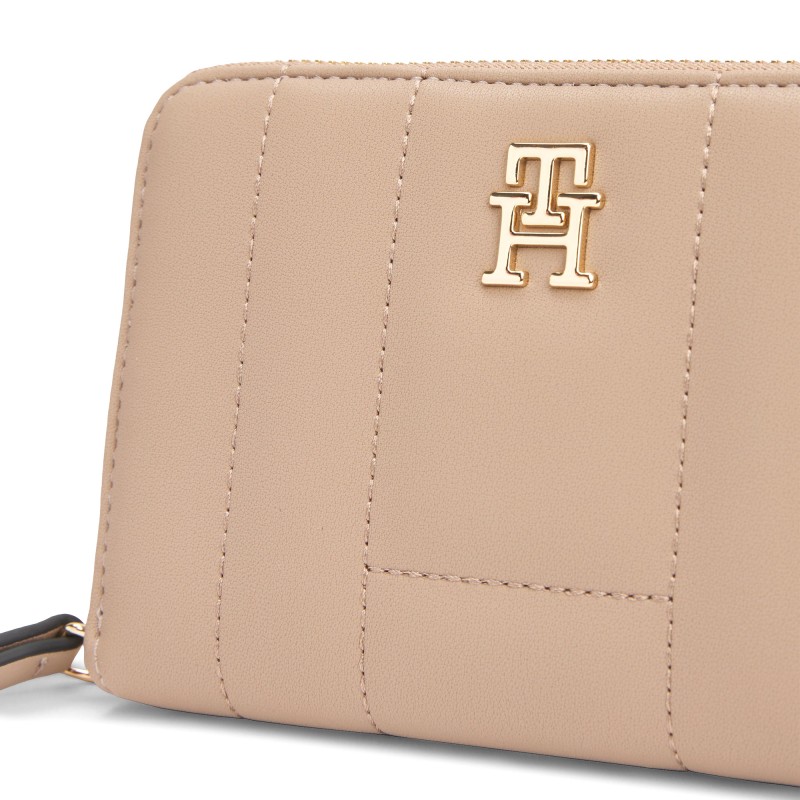 Tommy Hilfiger Wallet Th Monogram Flag Quilted Zip-Around-Coastal Taupe
