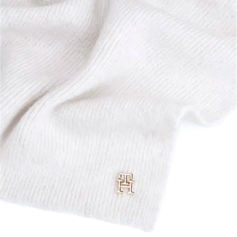 Tommy Hilfiger Scarf Fluffy Knitted With Cable Chic Pattern-Grey Whisper Tommy Hilfiger Scarf Fluffy Knitted With Cable Chic Pattern-Grey Whisper