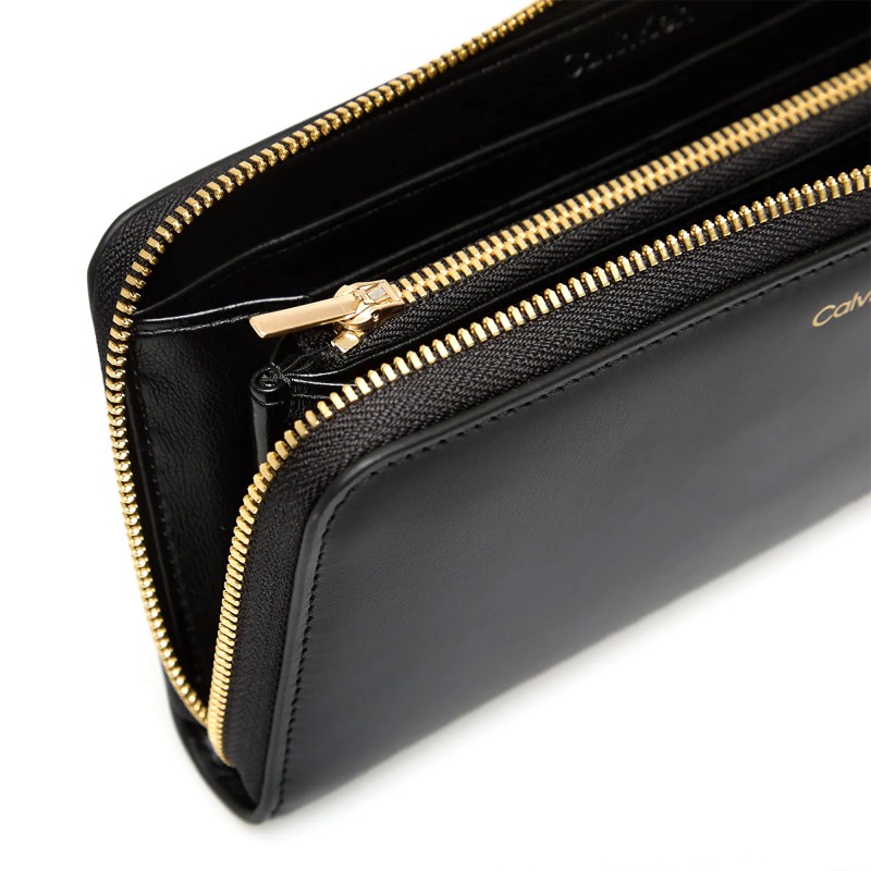 Calvin Klein Wallet Large Zip Around CK Puller-Black