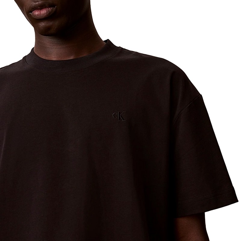 Calvin Klein T-Shirt Oversized Embossed Logo-Black Calvin Klein T-Shirt Oversized Embossed Logo-Black