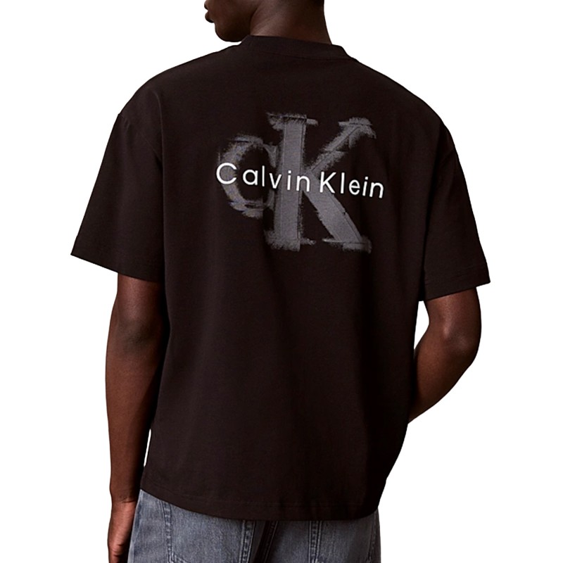 Calvin Klein T-Shirt Oversized Embossed Logo-Black Calvin Klein T-Shirt Oversized Embossed Logo-Black