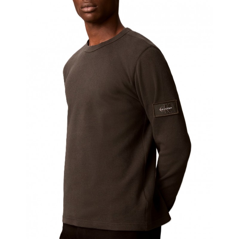 Calvin Klein T-Shirt LS Waffle Badge Crewneck-Pirate Black Calvin Klein T-Shirt LS Waffle Badge Crewneck-Pirate Black